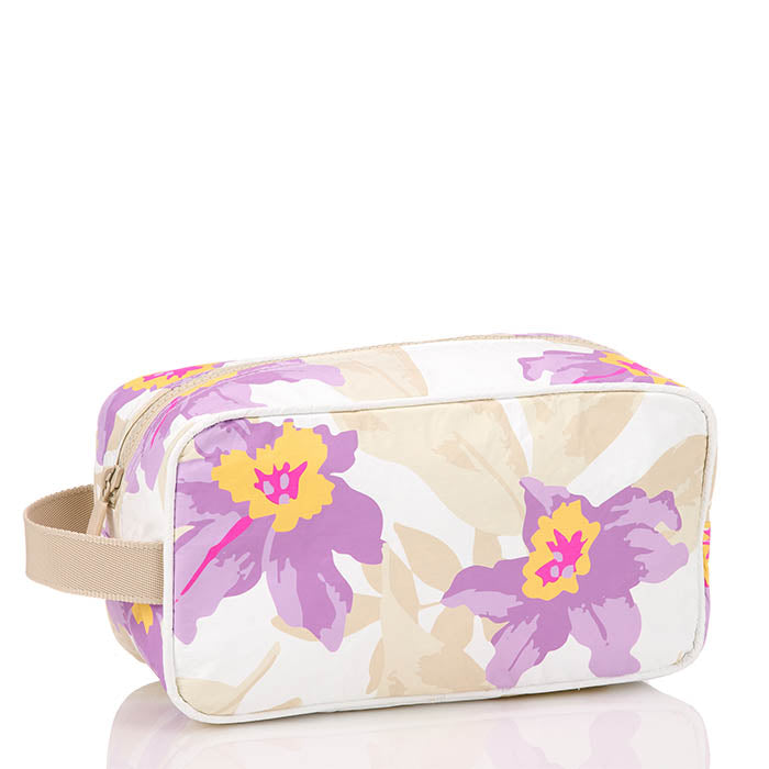 Makana Dopp kit