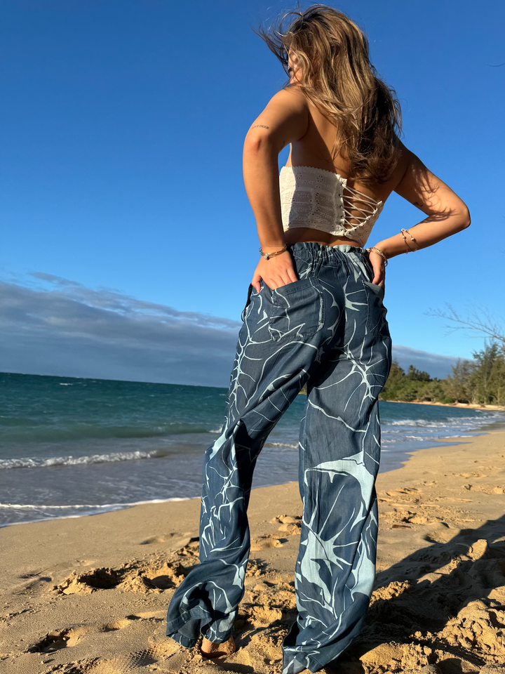 Women's Pants in Kalo Blues