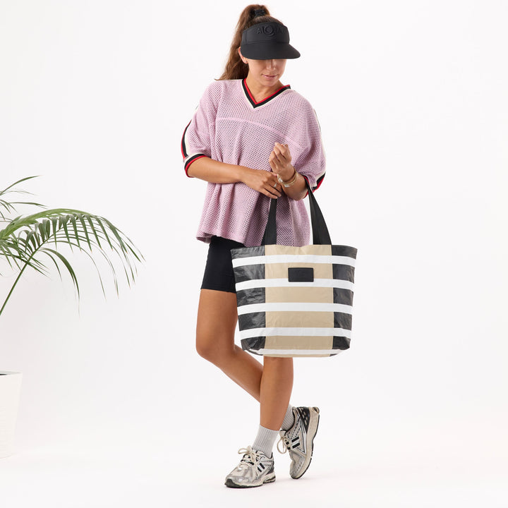 Sporty Stripe Day Tripper in Latte