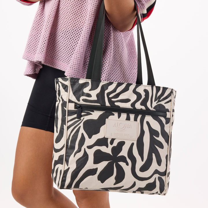 Float Go-To Tote in Black on Sandstone