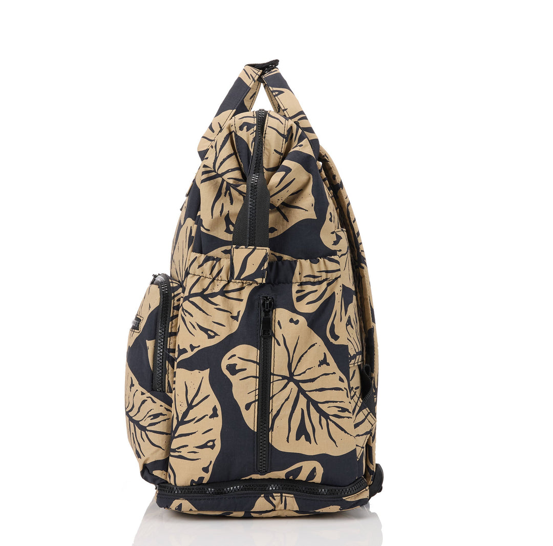 Kalo Le Bebe in Iced Coffe on Black