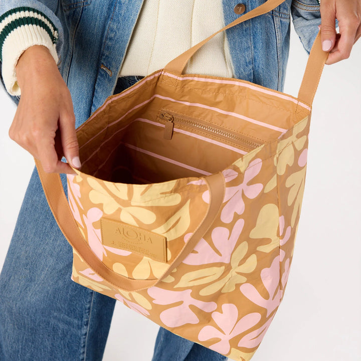 Swoosh Reversible Tote - Hey Girl/Tan