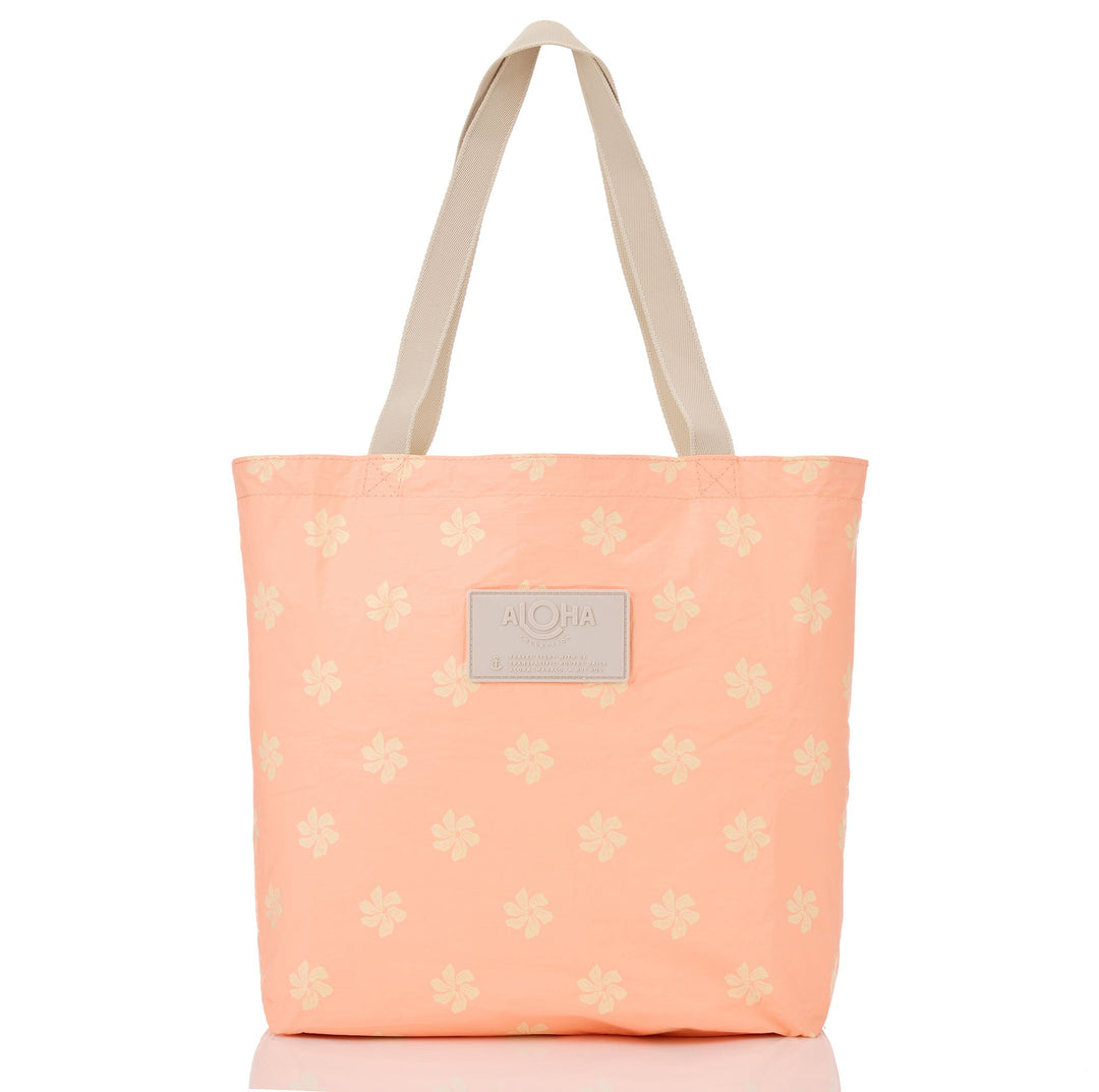 https://cdn.shopify.com/s/files/1/1119/6322/files/RVS_casa_gardenia_peachy_1_op.jpg?v=1770758071