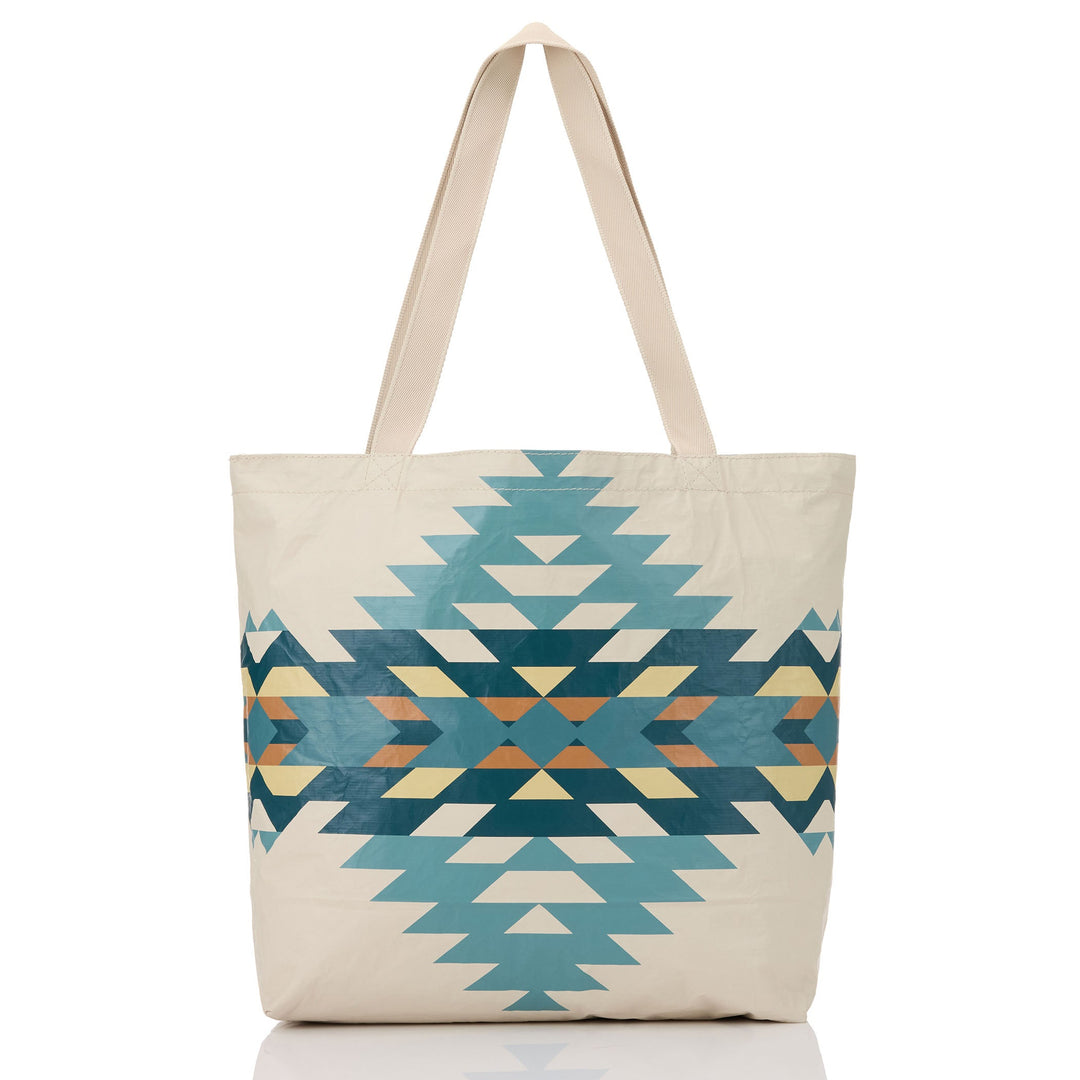 https://cdn.shopify.com/s/files/1/1119/6322/files/RVS_holomua_tide_on_sandstone_2_op.jpg?v=1767641338