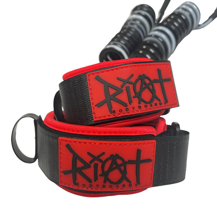 Riat P.D.S Deluxe Bicep Leash - Black and Red