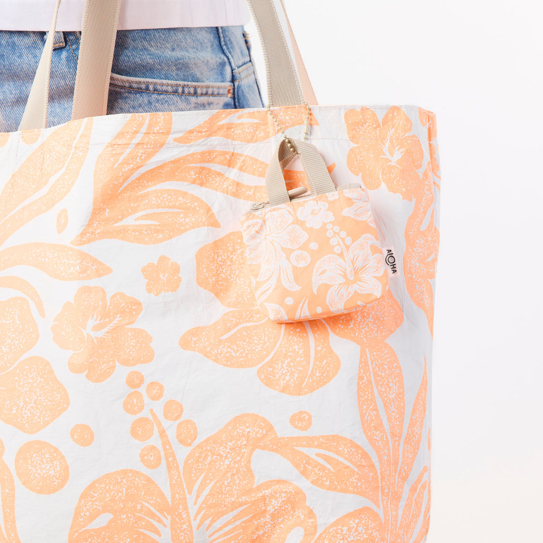 https://cdn.shopify.com/s/files/1/1119/6322/files/TT_breezy_grande_nectarine_cu1_op.jpg?v=1770772157