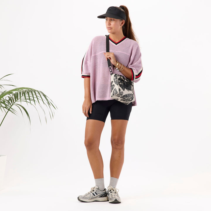 Kalo Crossbody in Black on Sandstone