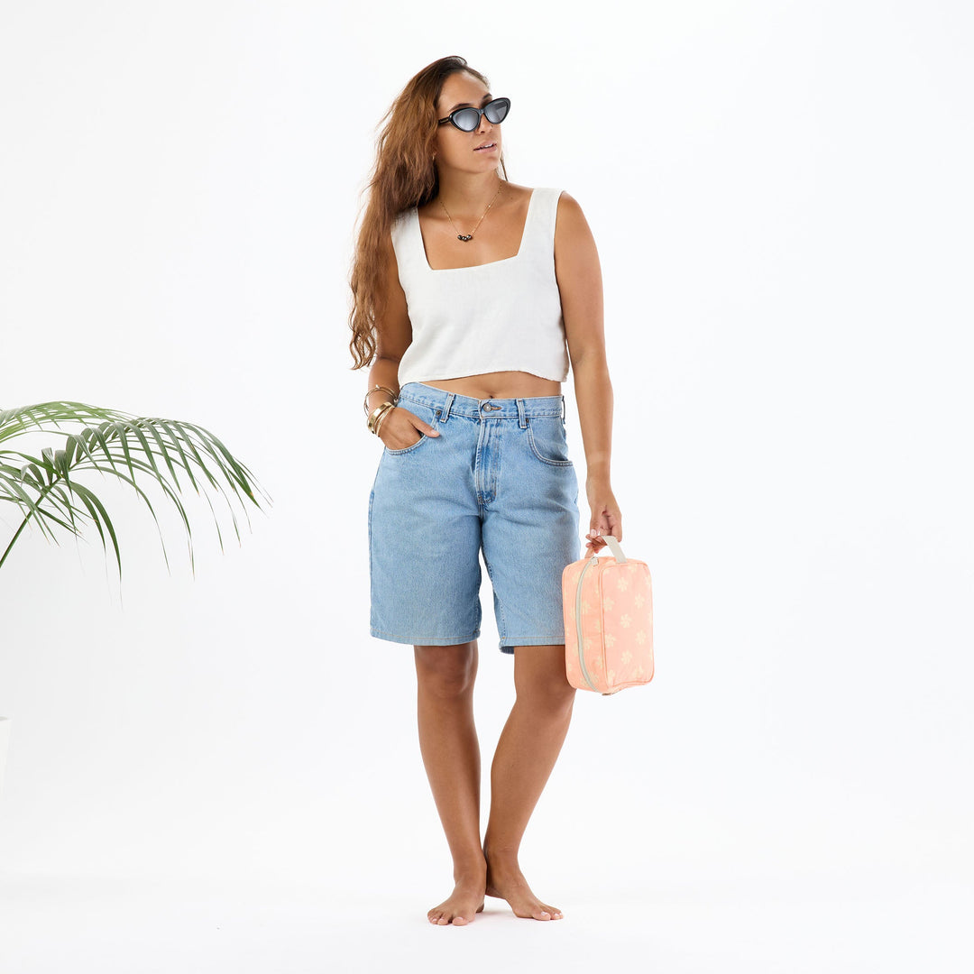 https://cdn.shopify.com/s/files/1/1119/6322/files/dopp_casa_gardenia_peachy_f2_op.jpg?v=1770757107