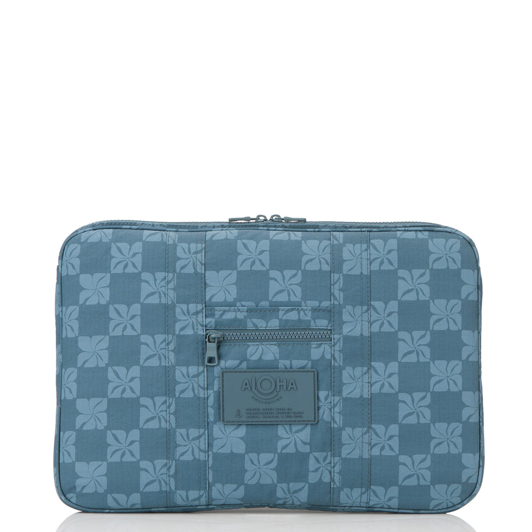 https://cdn.shopify.com/s/files/1/1119/6322/files/laptop_case_pua_check_slate_1_op.jpg