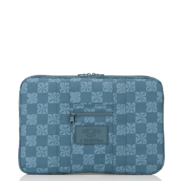 https://cdn.shopify.com/s/files/1/1119/6322/files/laptop_case_pua_check_slate_1_op.jpg