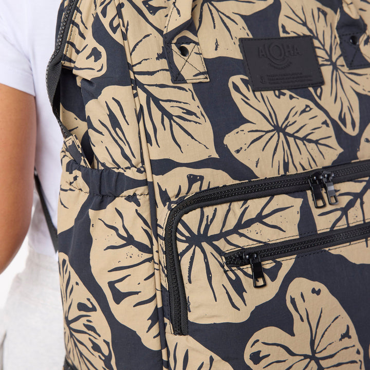 Kalo Le Bebe in Iced Coffe on Black