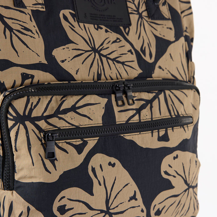 Kalo Le Bebe in Iced Coffe on Black