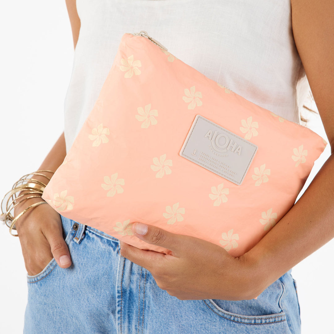 https://cdn.shopify.com/s/files/1/1119/6322/files/mid_casa_gardenia_peachy_cu1_op.jpg?v=1770757309