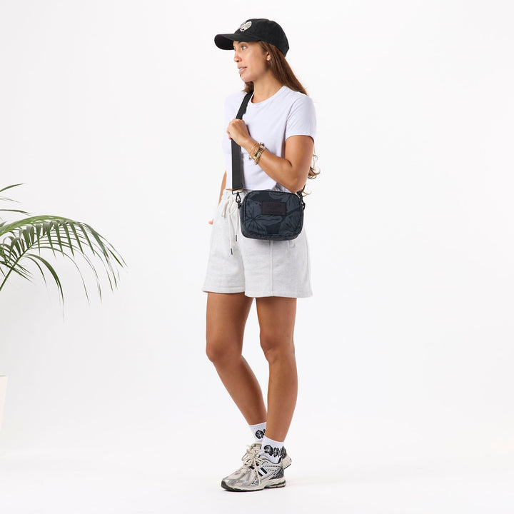 Kalo Keep It Light Le Tour in Black