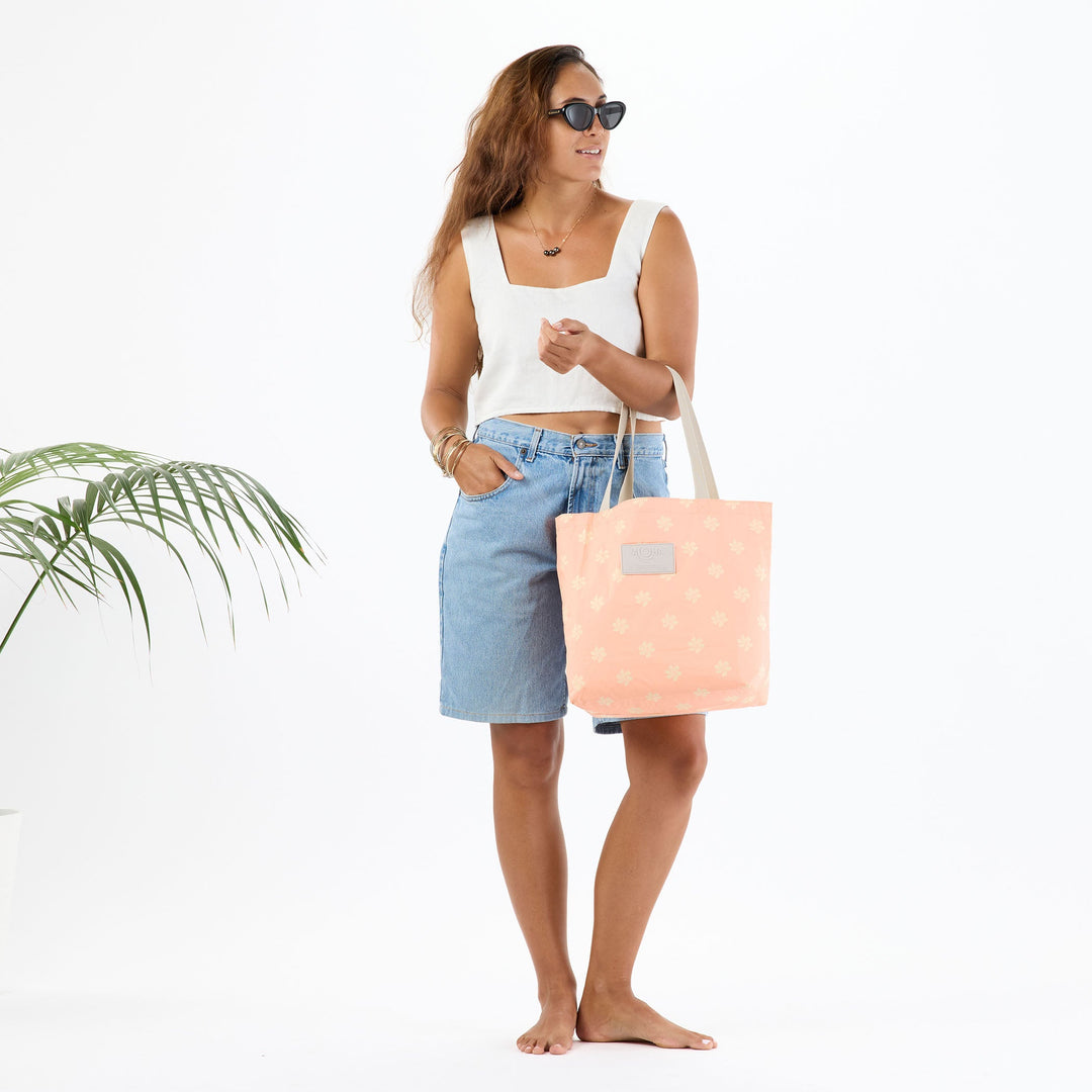 https://cdn.shopify.com/s/files/1/1119/6322/files/rvs_casa_gardenia_peachy_f2_op.jpg?v=1770758271