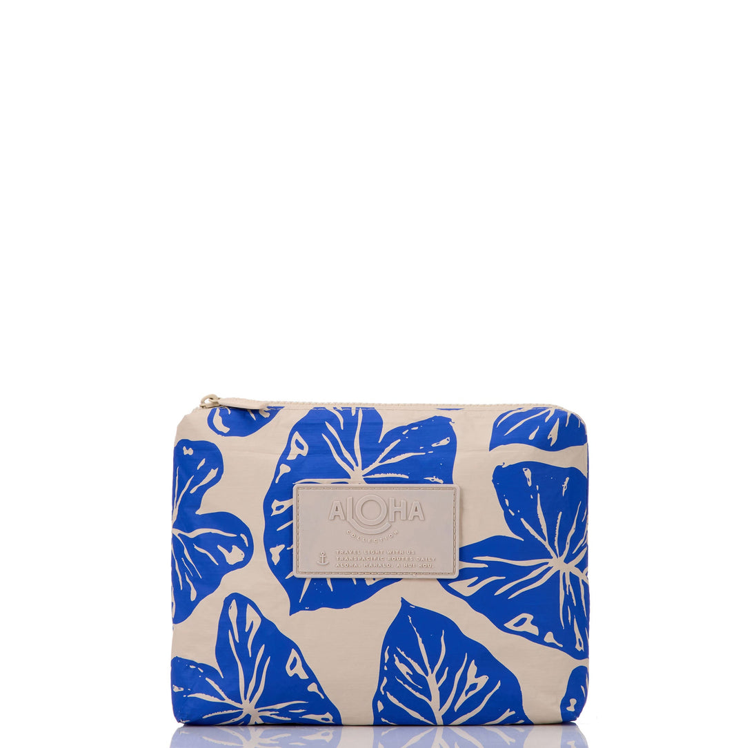 Kalo Small Pouch in Cobalt on Sandstone