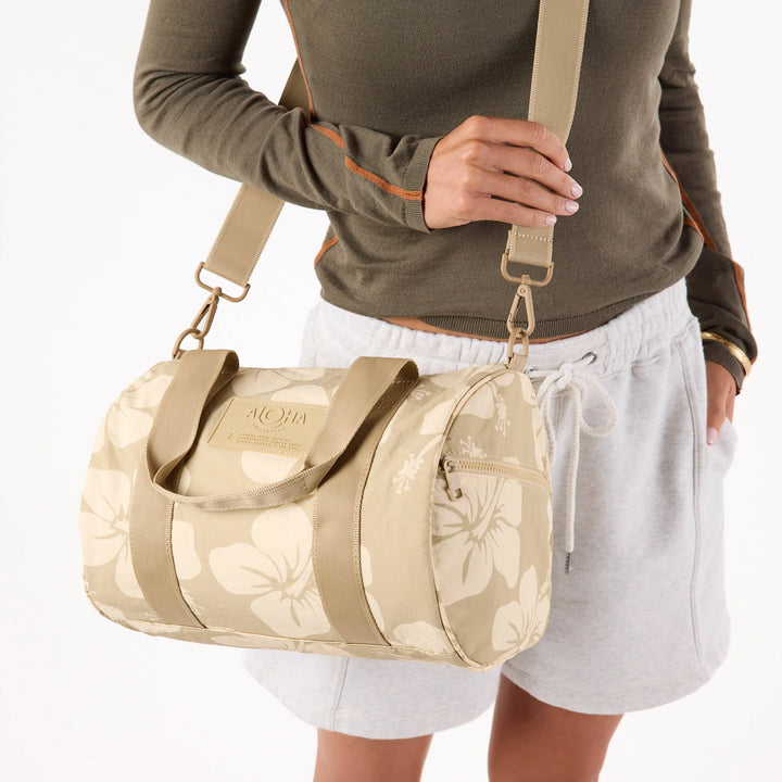 Hana Hou Stubby Duffle - Creme/Dune