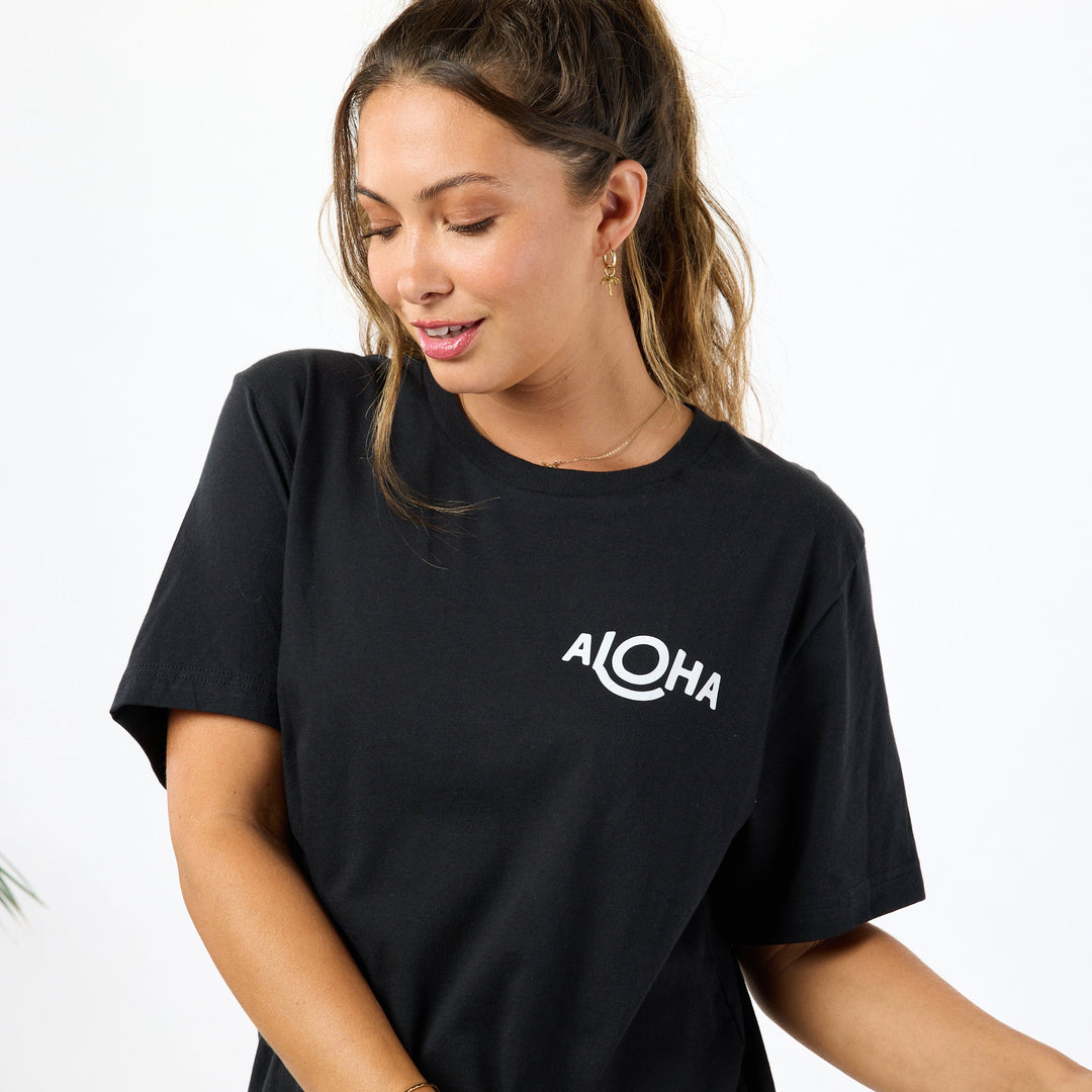 https://cdn.shopify.com/s/files/1/1119/6322/files/tee_ALOHA_black_CU1.jpg?v=1752682010