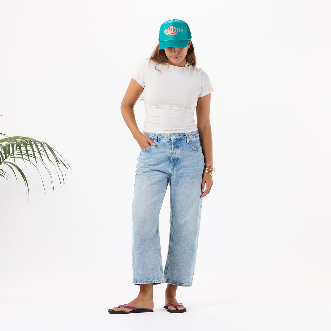https://cdn.shopify.com/s/files/1/1119/6322/files/trucker_hat_lei_aloha_jade_f1.jpg?v=1768506283