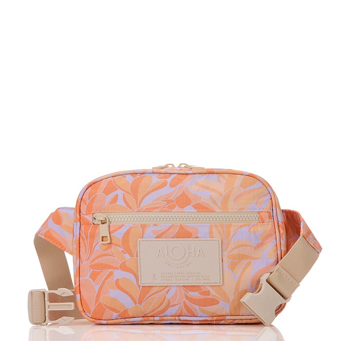 Lei Stand Hip Pack